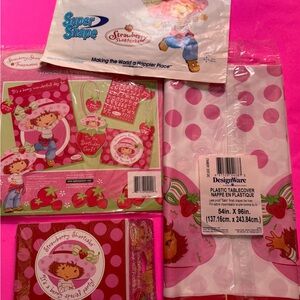 STRAWBERRY SHORTCAKE Y2K PARTY SUPPLIE